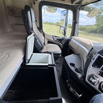 merecedes-giga-space-on-ali-wheels-and-super