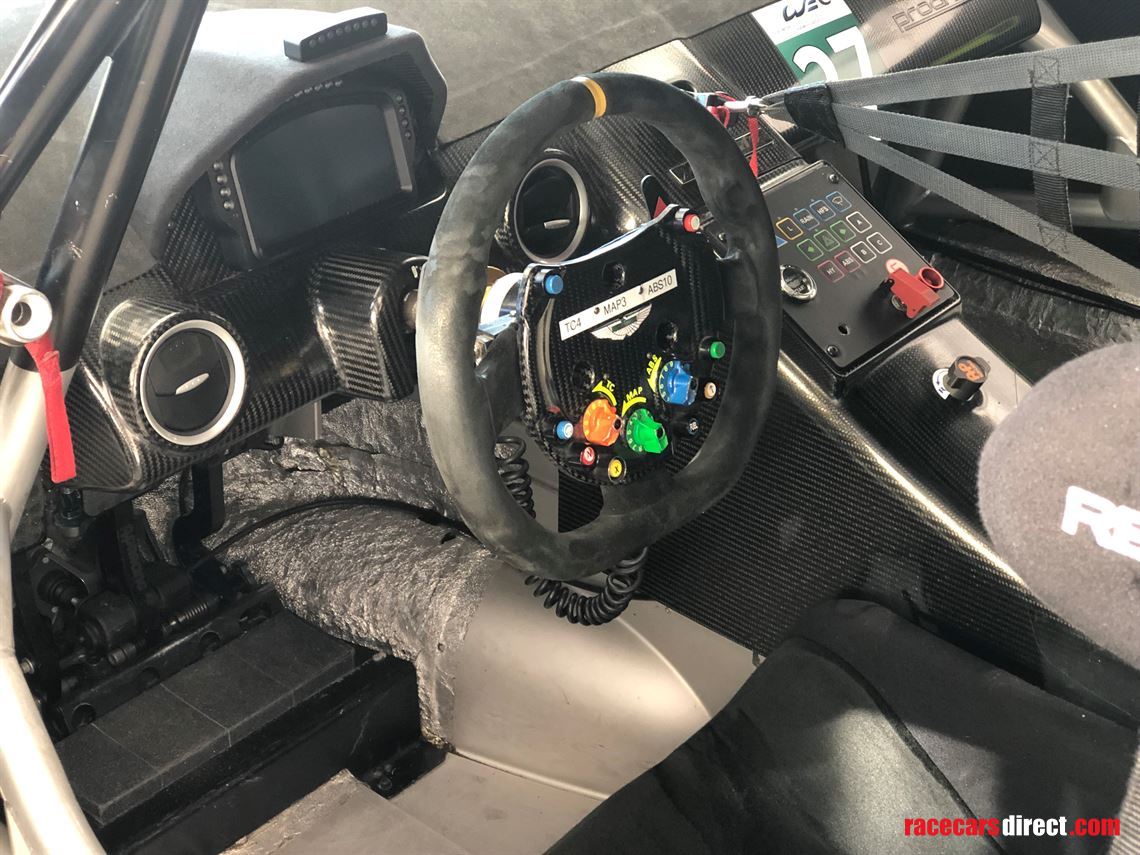 aston-martin-vantage-v12-gt3