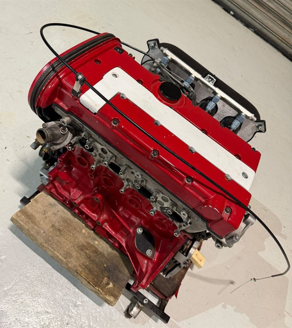 23l-vauxhall-c20xe-petrol-injected-redtop-eng