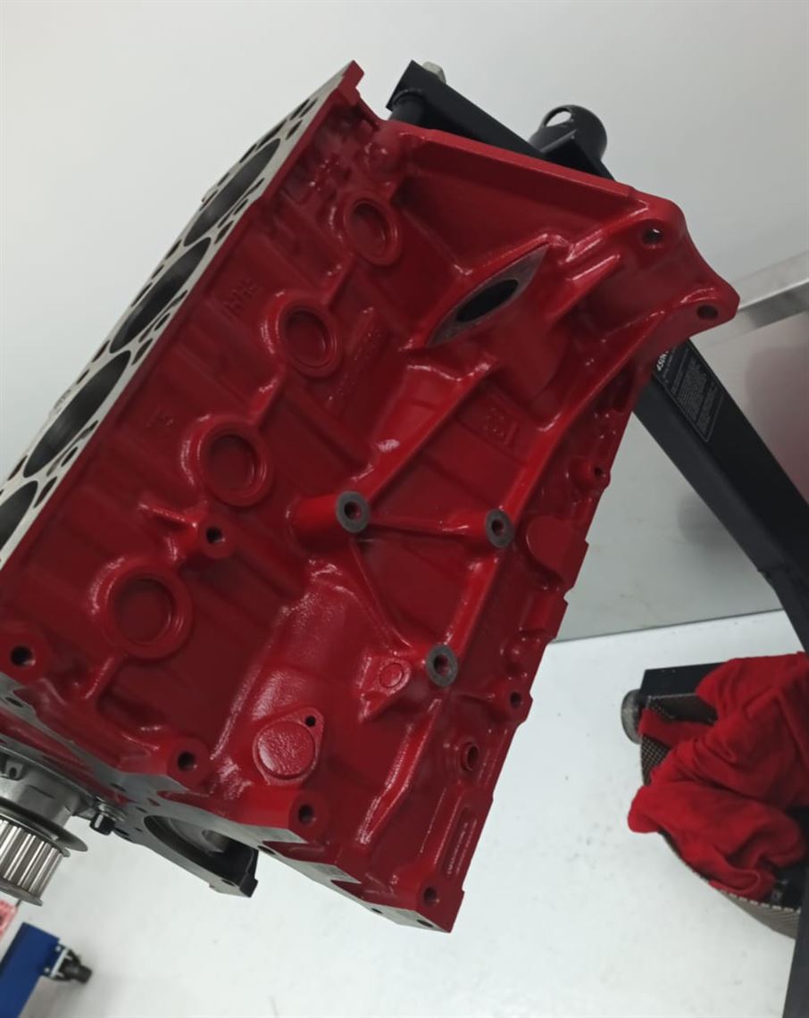 23l-vauxhall-c20xe-petrol-injected-redtop-eng