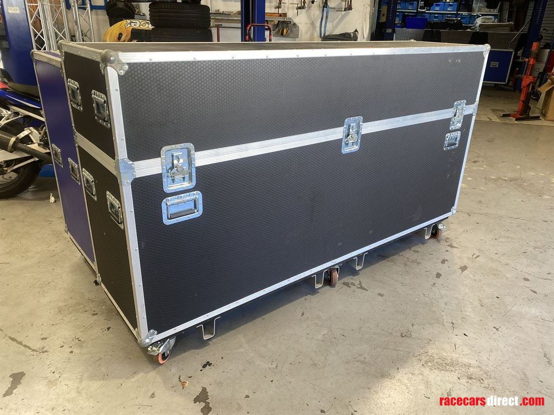 ford-gt40-pit-boarding