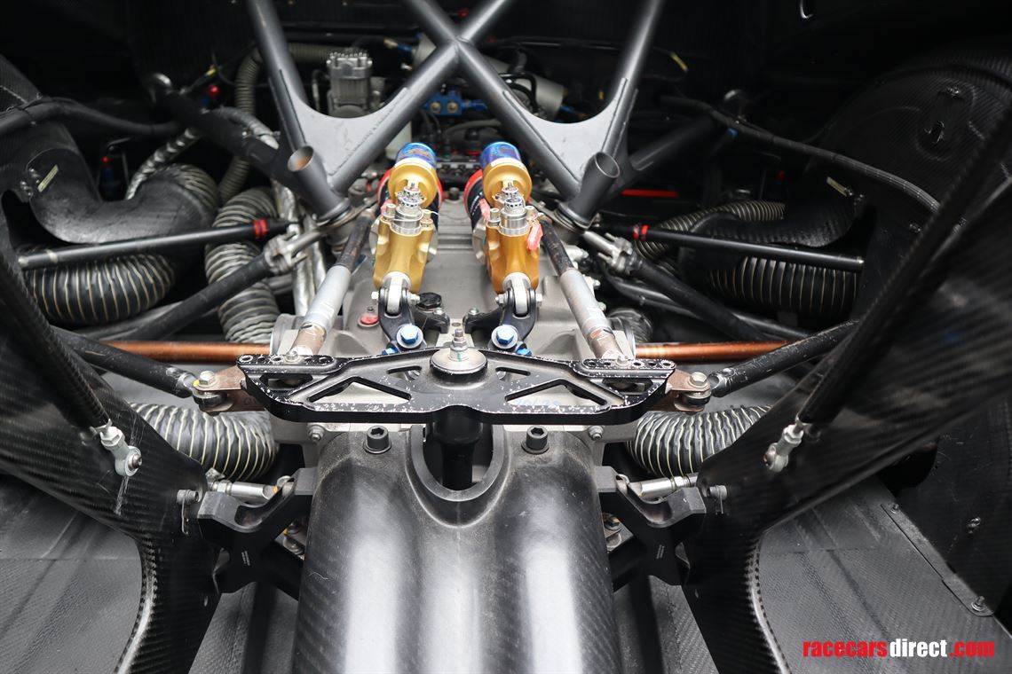 mercedes-benz-c63-amg-coupe-dtm-chassis-001-y