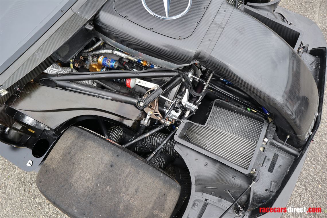 mercedes-benz-c63-amg-coupe-dtm-chassis-001-y