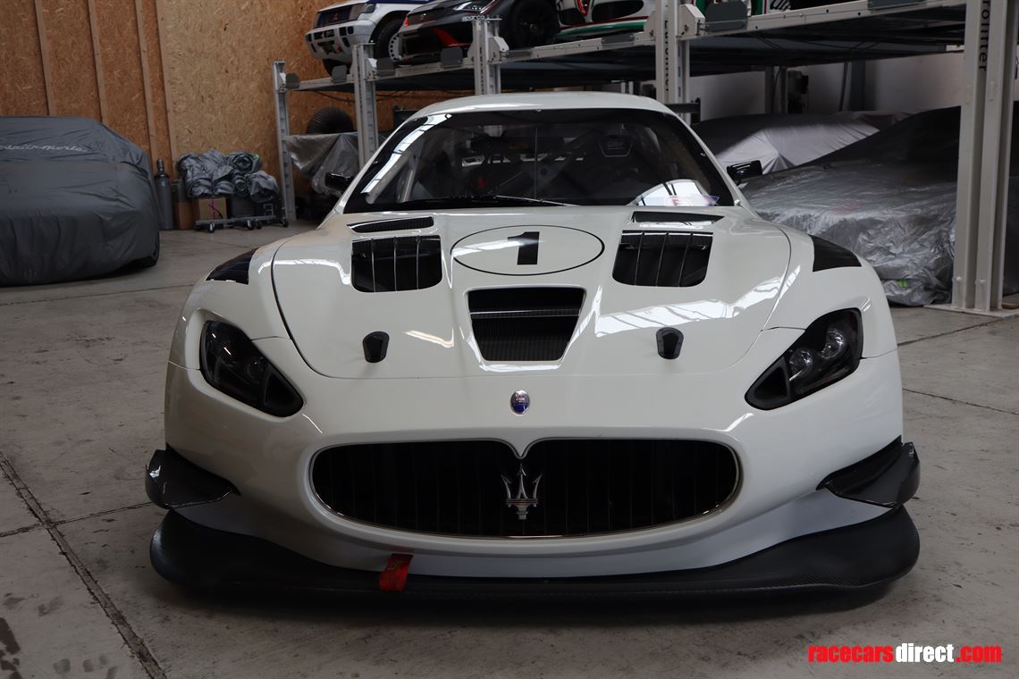 2013-maserati-granturismo-mc-gt3