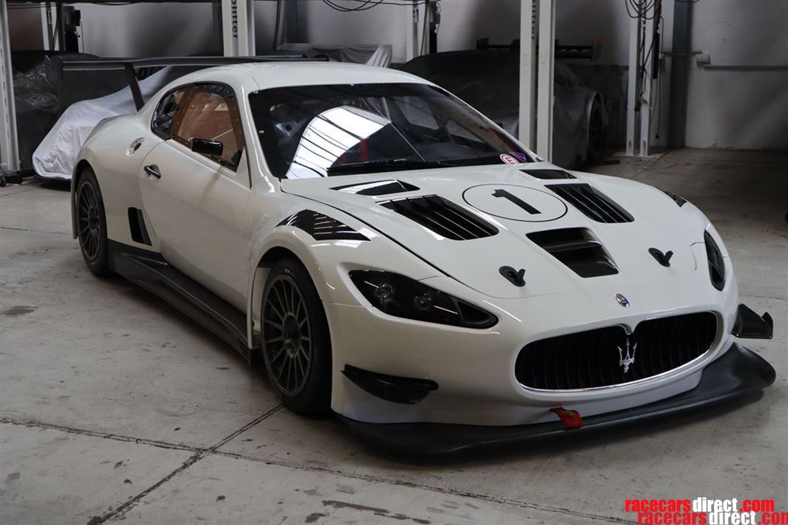 2013-maserati-granturismo-mc-gt3