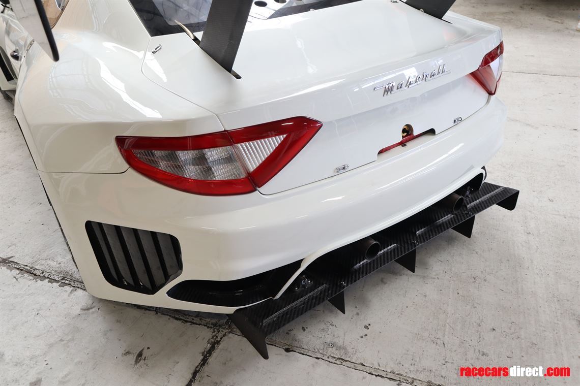 2013-maserati-granturismo-mc-gt3