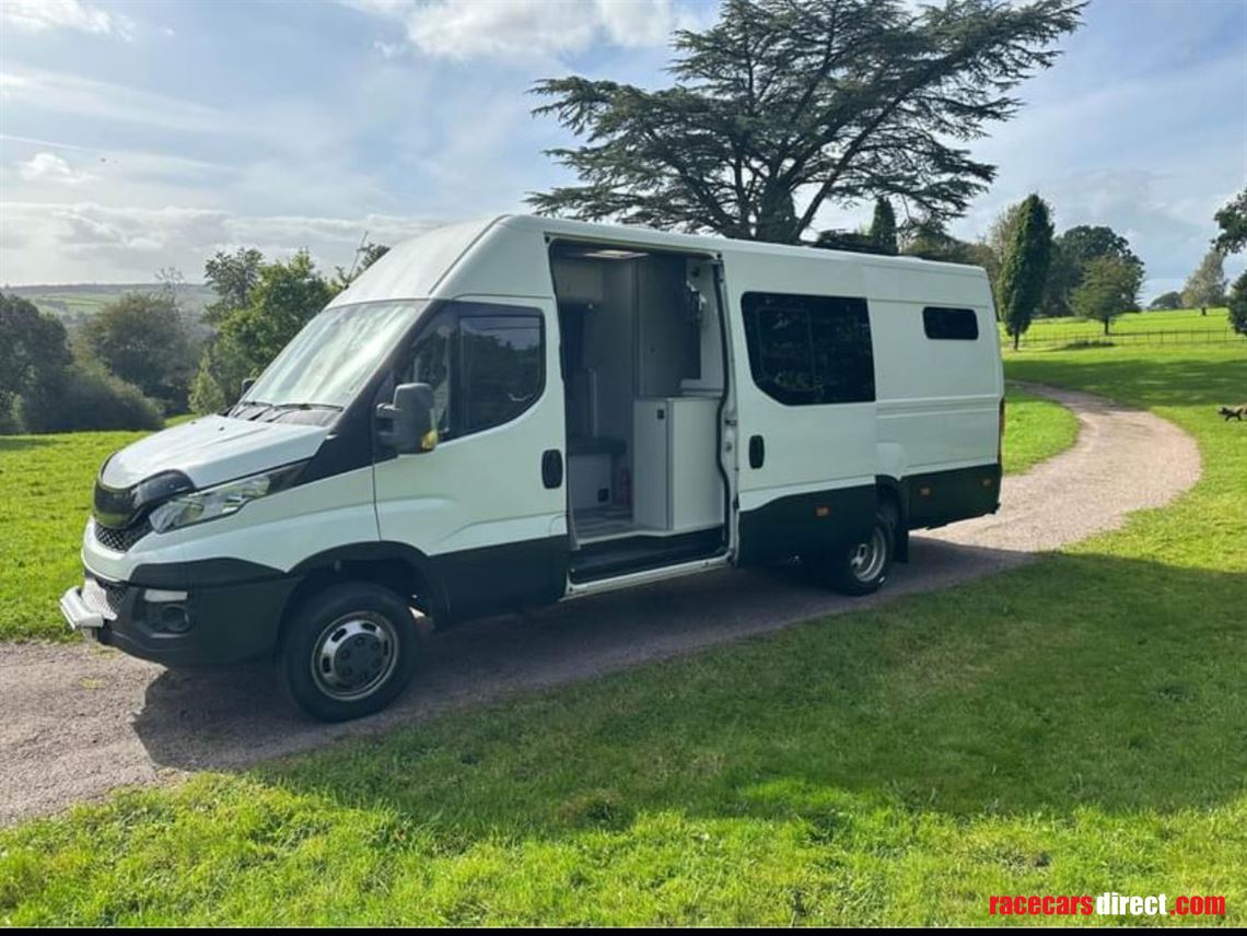 motorhome-race-truck