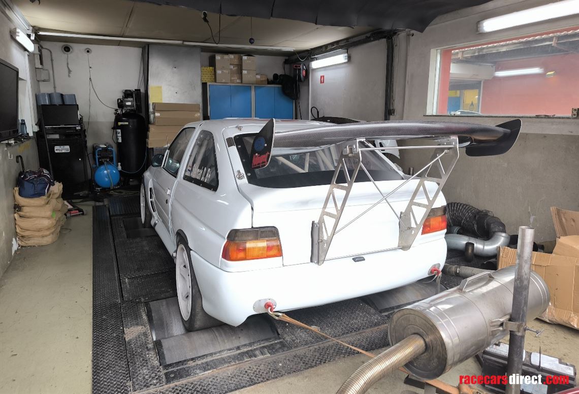 ford-escort-cosworth