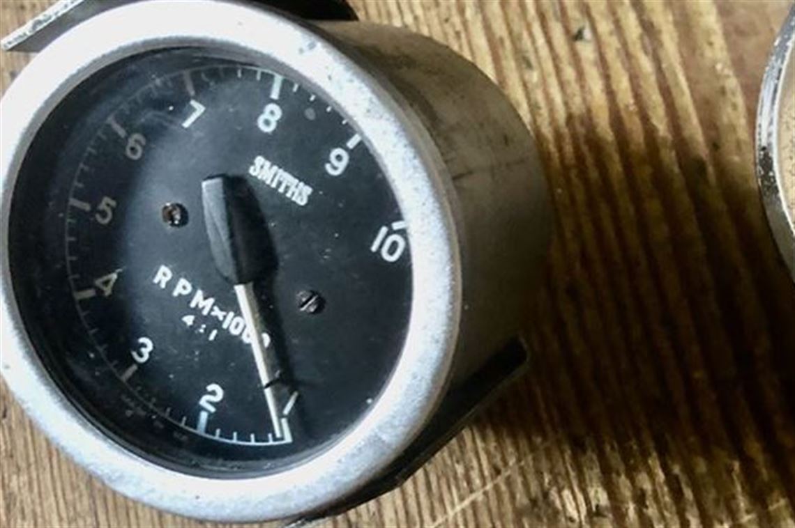 smiths-0-10k-classic-rev-counter