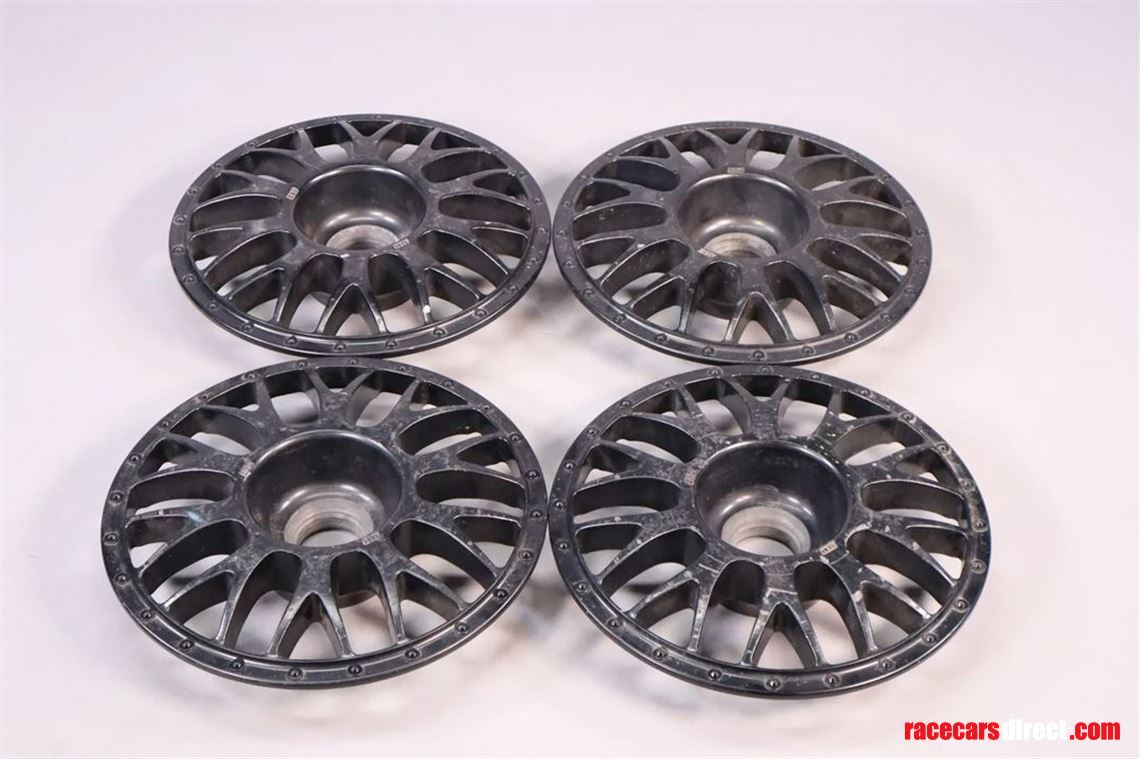 mclaren-f1-gtr-inner-wheel-stars-for-three-pi