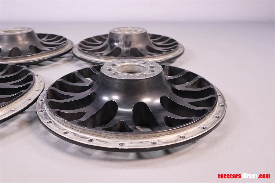 mclaren-f1-gtr-inner-wheel-stars-for-three-pi