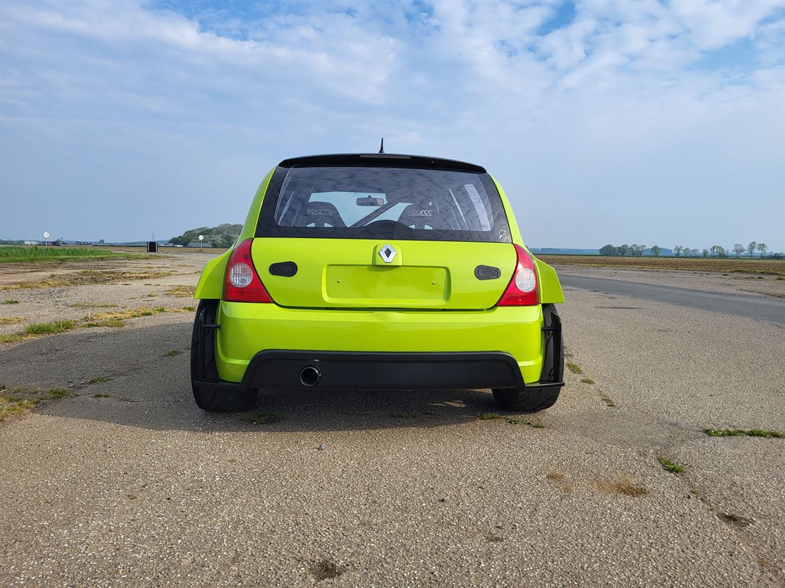 renault-clio-race-car-k20-forged-turbokevlar