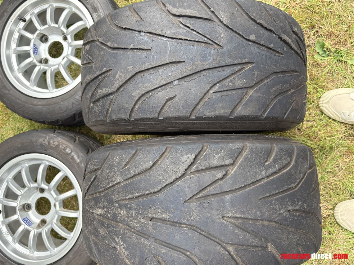 13-braid-alloy-wheels-with-avon-zzs-tyres