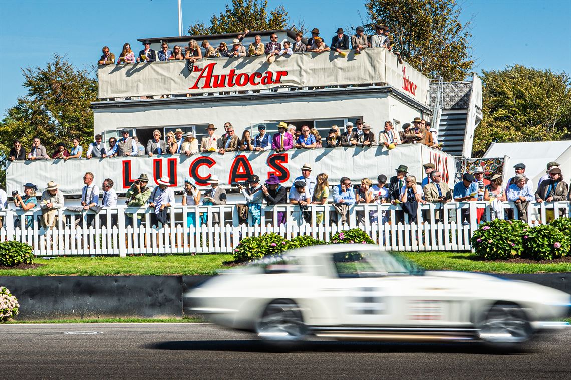 corvette-stingray-1965