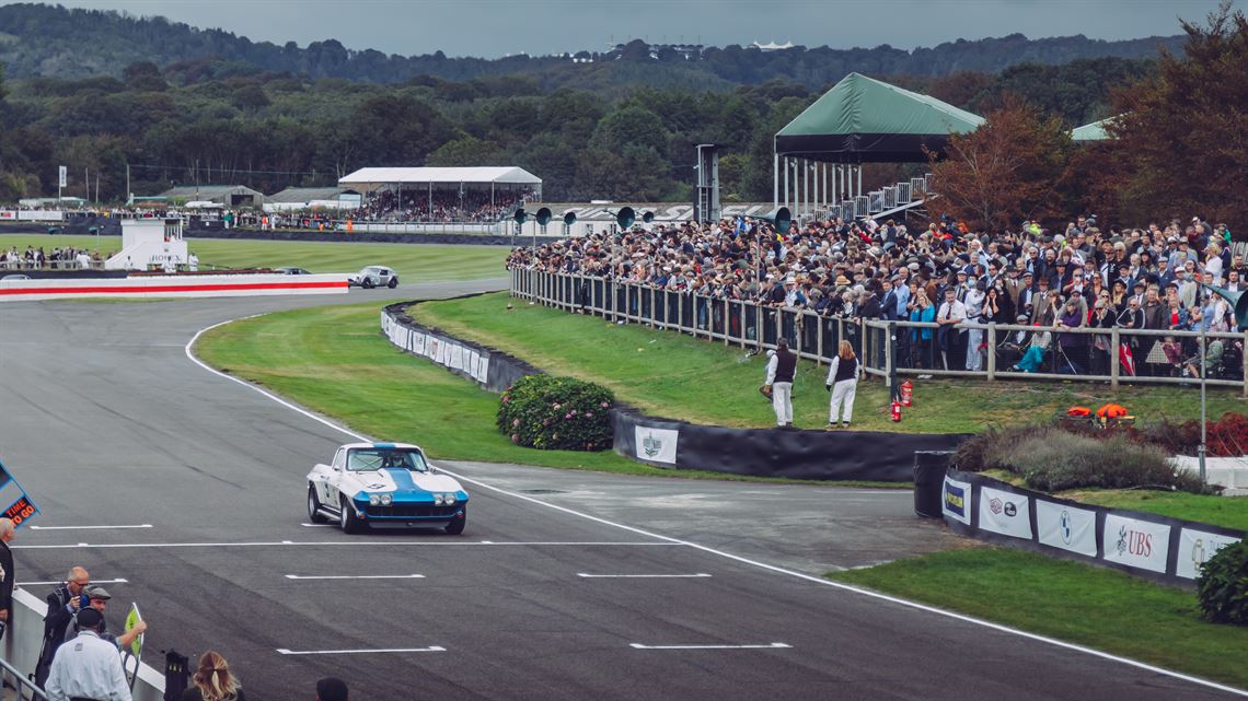 corvette-stingray-1965