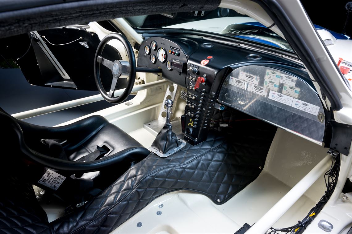 corvette-stingray-1965