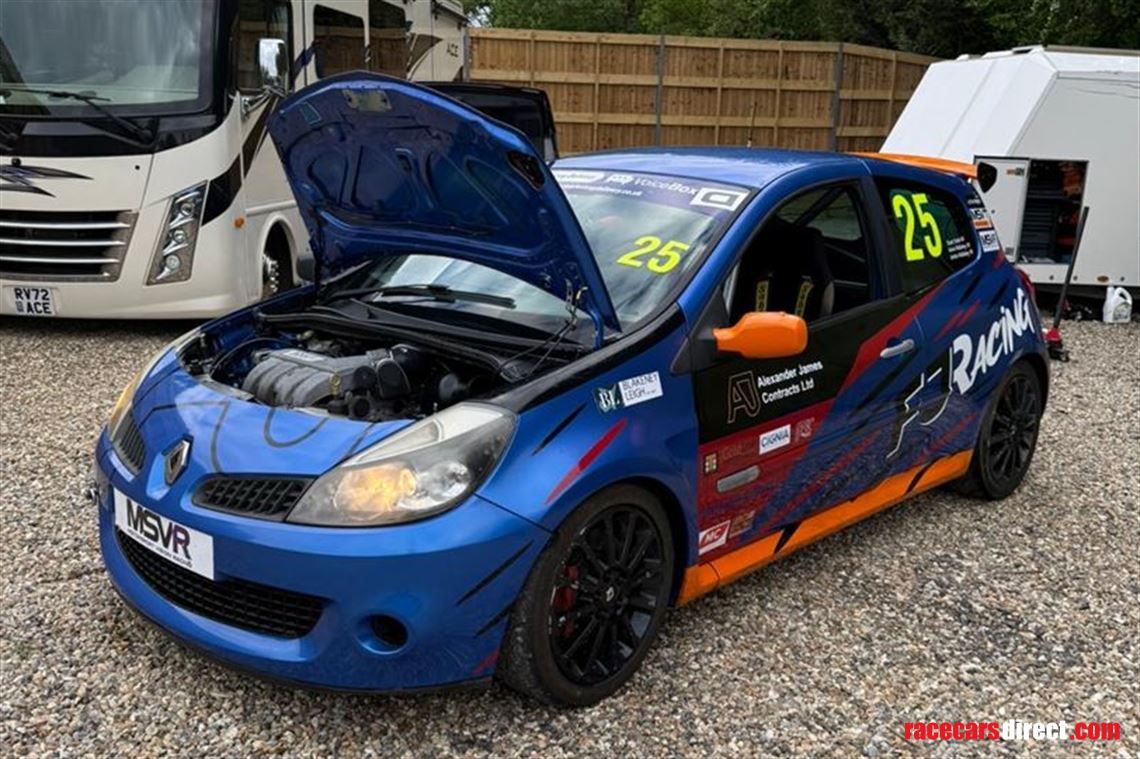 reduced-renault-clio-197-race-car