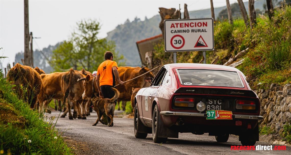 1972-datsun-240z-rally-car