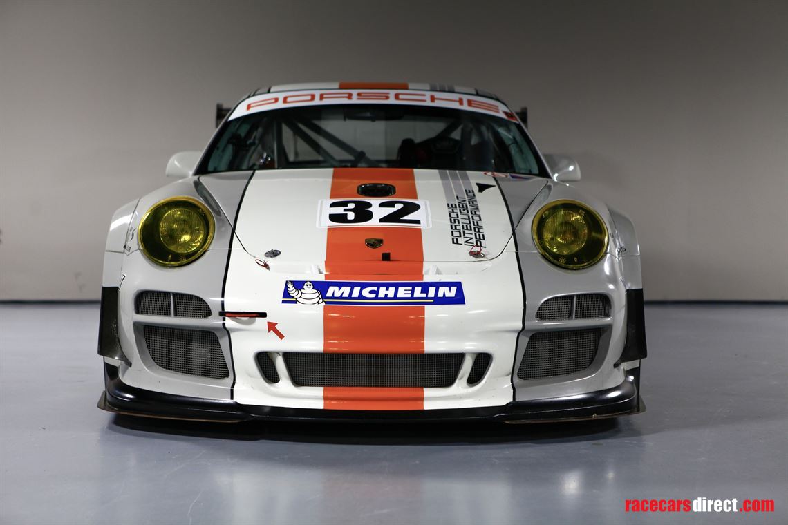 2011-porsche-997-gt3-r