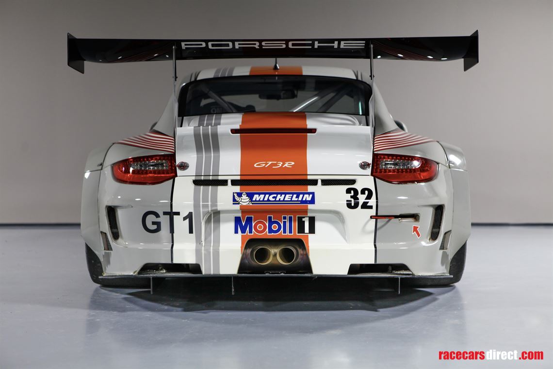 2011-porsche-997-gt3-r