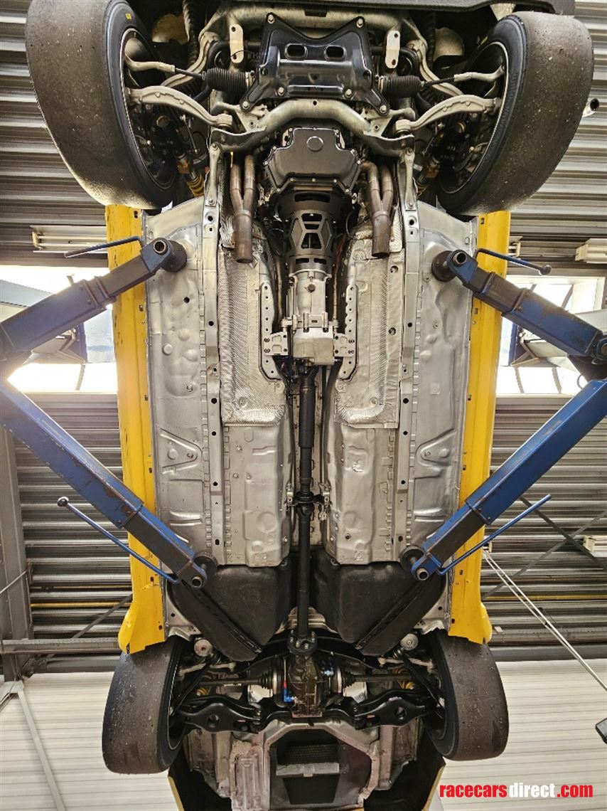 c63-amg-superstars-v8-coupe-1-of-1