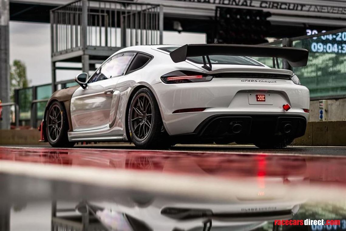 2024-porsche-718-gt4-rs-cs