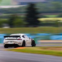 2024-porsche-718-gt4-rs-cs