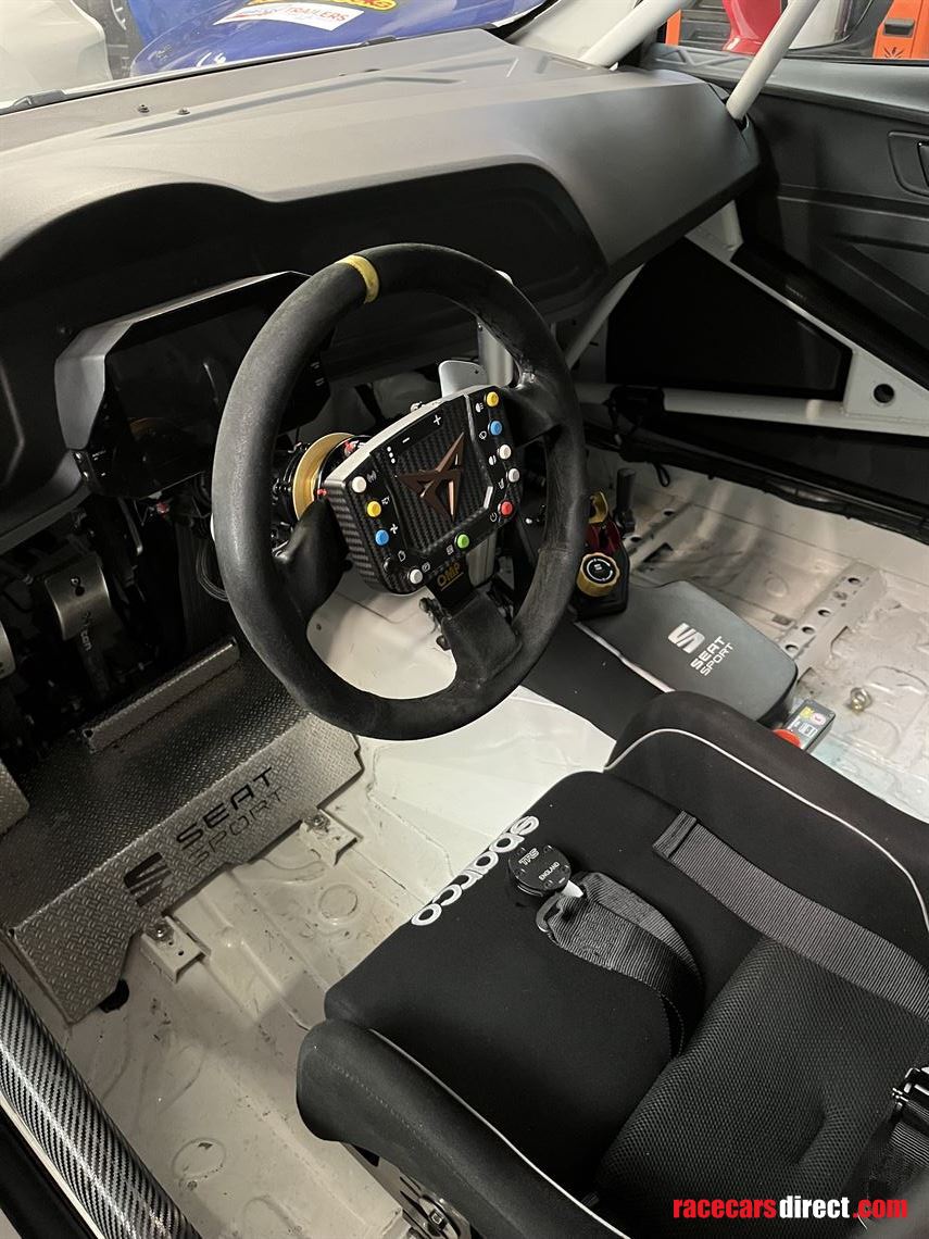 seat-cupra-tcr-2018-sequential-race-car