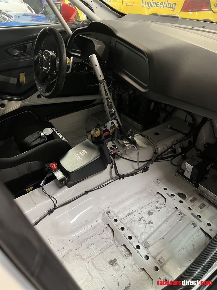 seat-cupra-tcr-2018-sequential-race-car