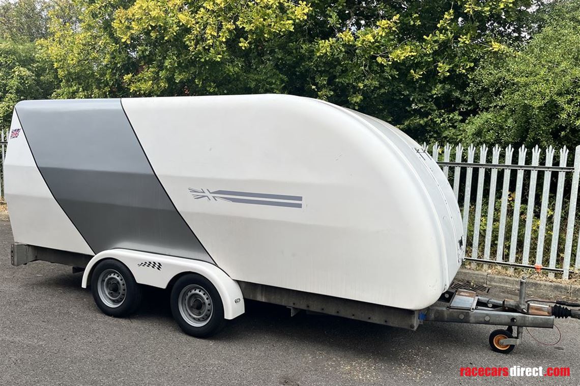 prg-tracsporter-covered-trailer