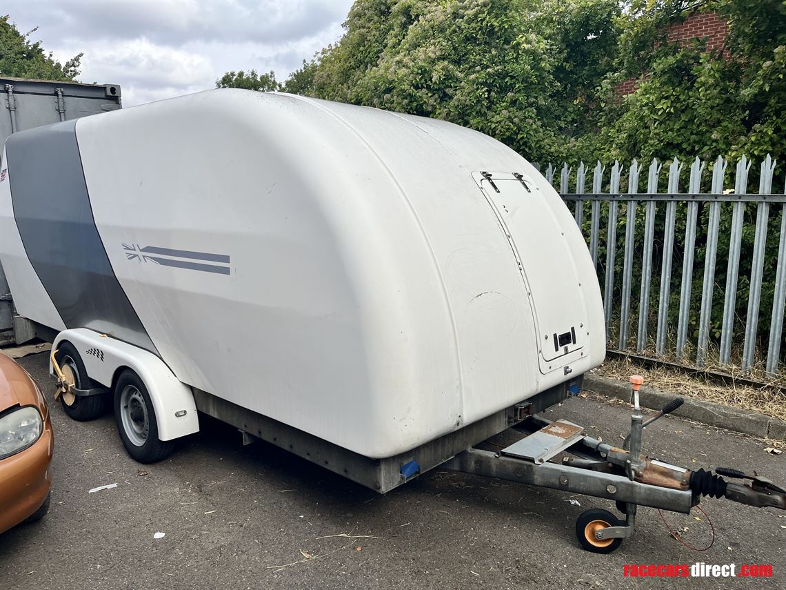 prg-tracsporter-covered-trailer