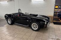 le-noir-monstre-ac-cobra-427-sc-competition