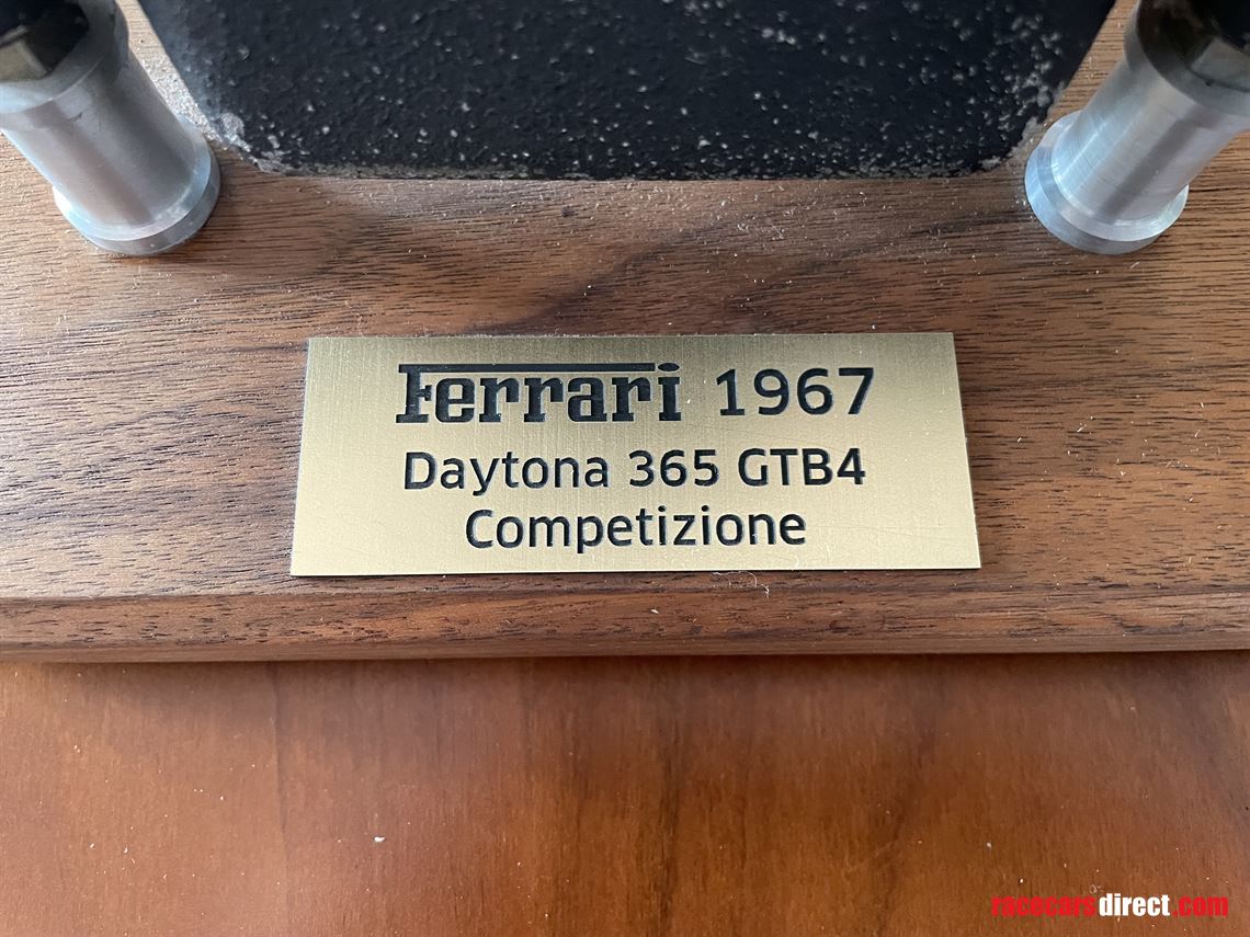ferrari-daytona-gear-selector-display