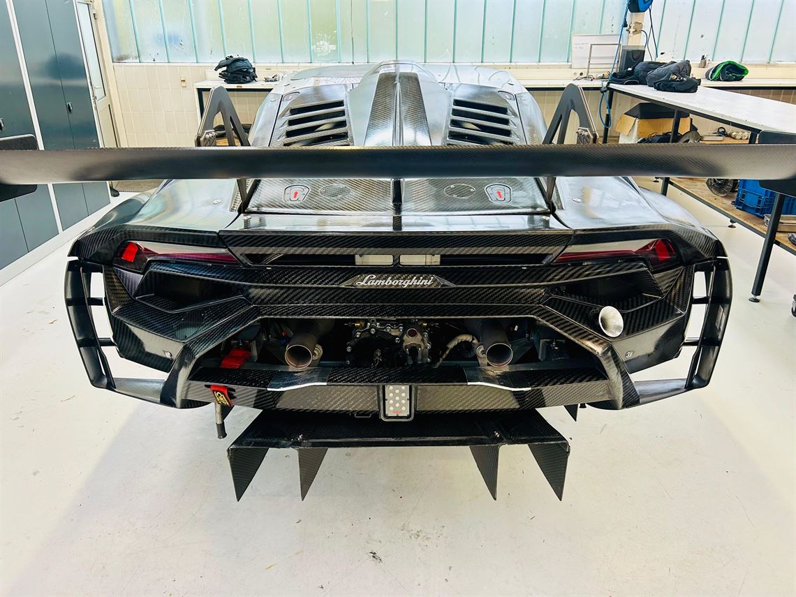 2023-original-lamborghini-huracan-gt3-evo2