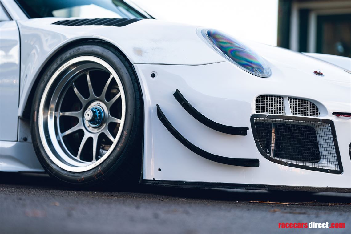 2012-porsche-911-gt3-r-evo