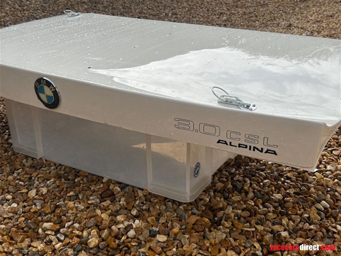 bmw-e9-csl-race-panels