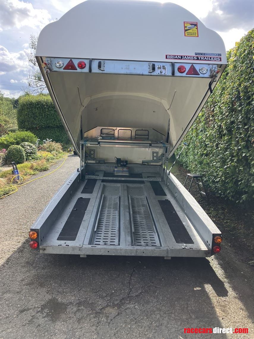 brian-james-rs2-race-shuttle