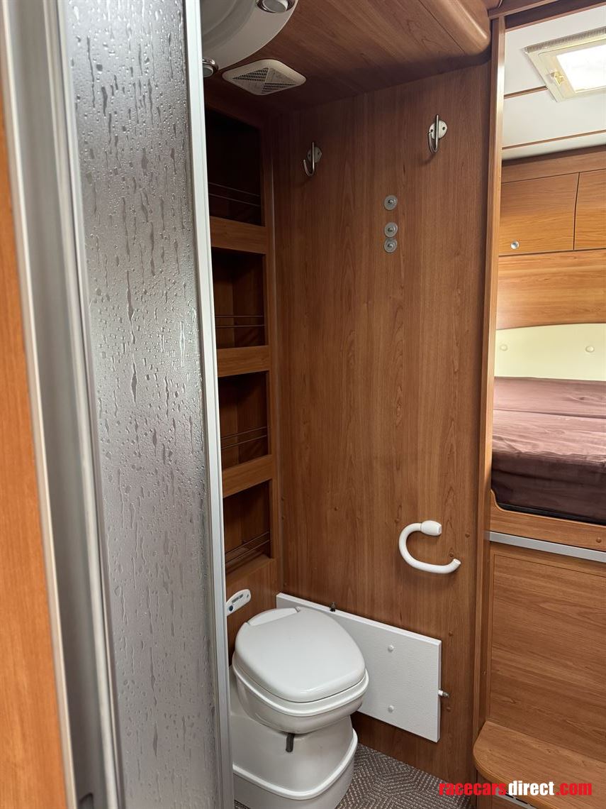 dethleffs-9800-xxl-motorhome