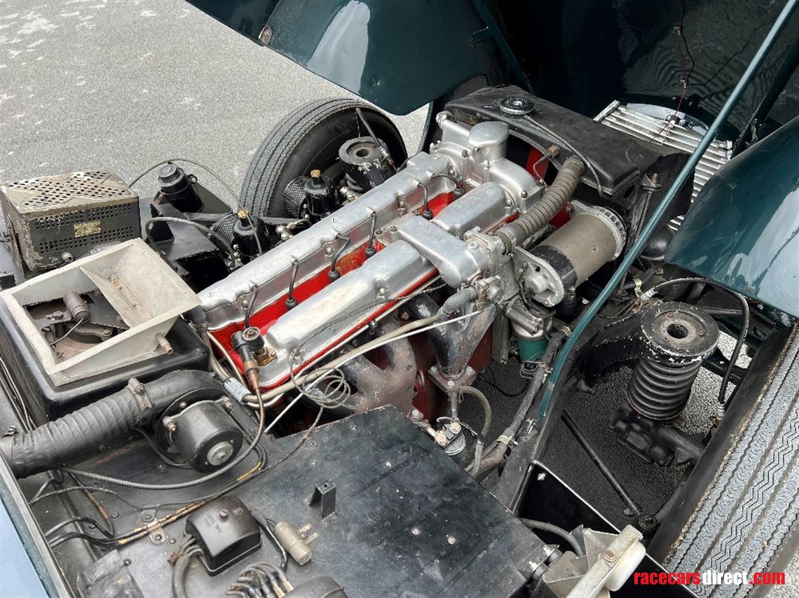 aston-martin-db24-drophead-coupe