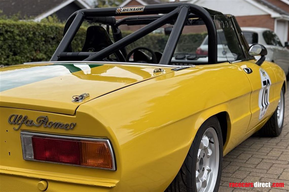 1971-alfa-spider-veloce-2000-race-car