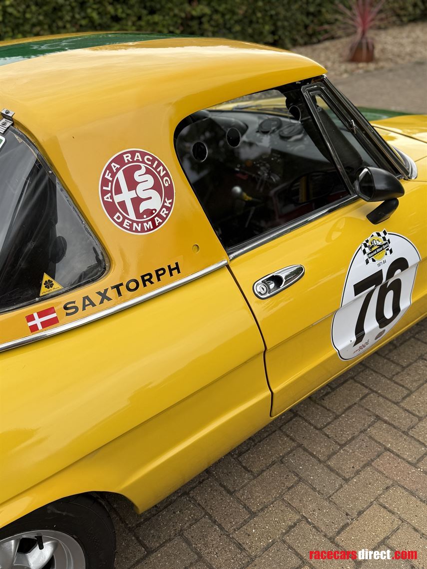 1971-alfa-spider-veloce-2000-race-car