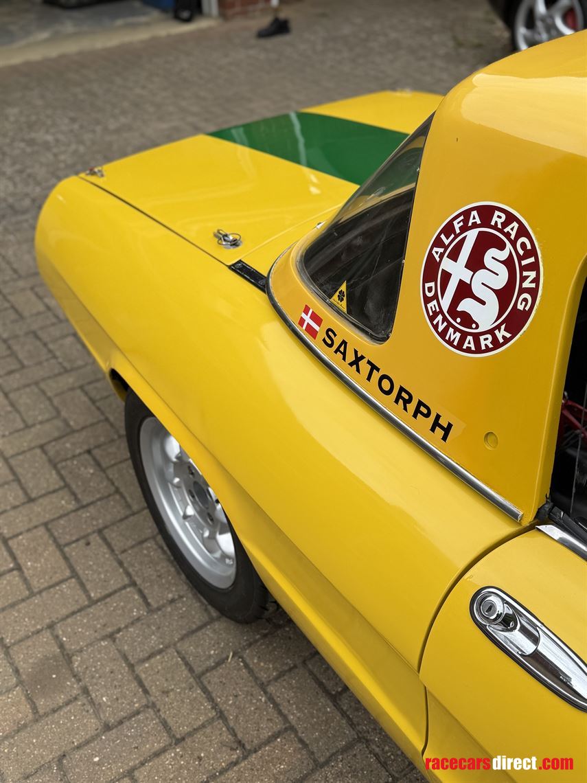 1971-alfa-spider-veloce-2000-race-car