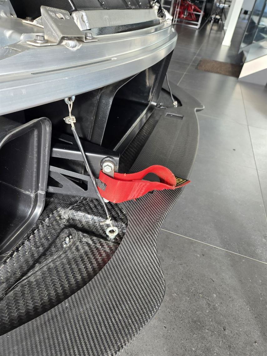 lamborghini-huracan-super-trofeo-2016-low-mil