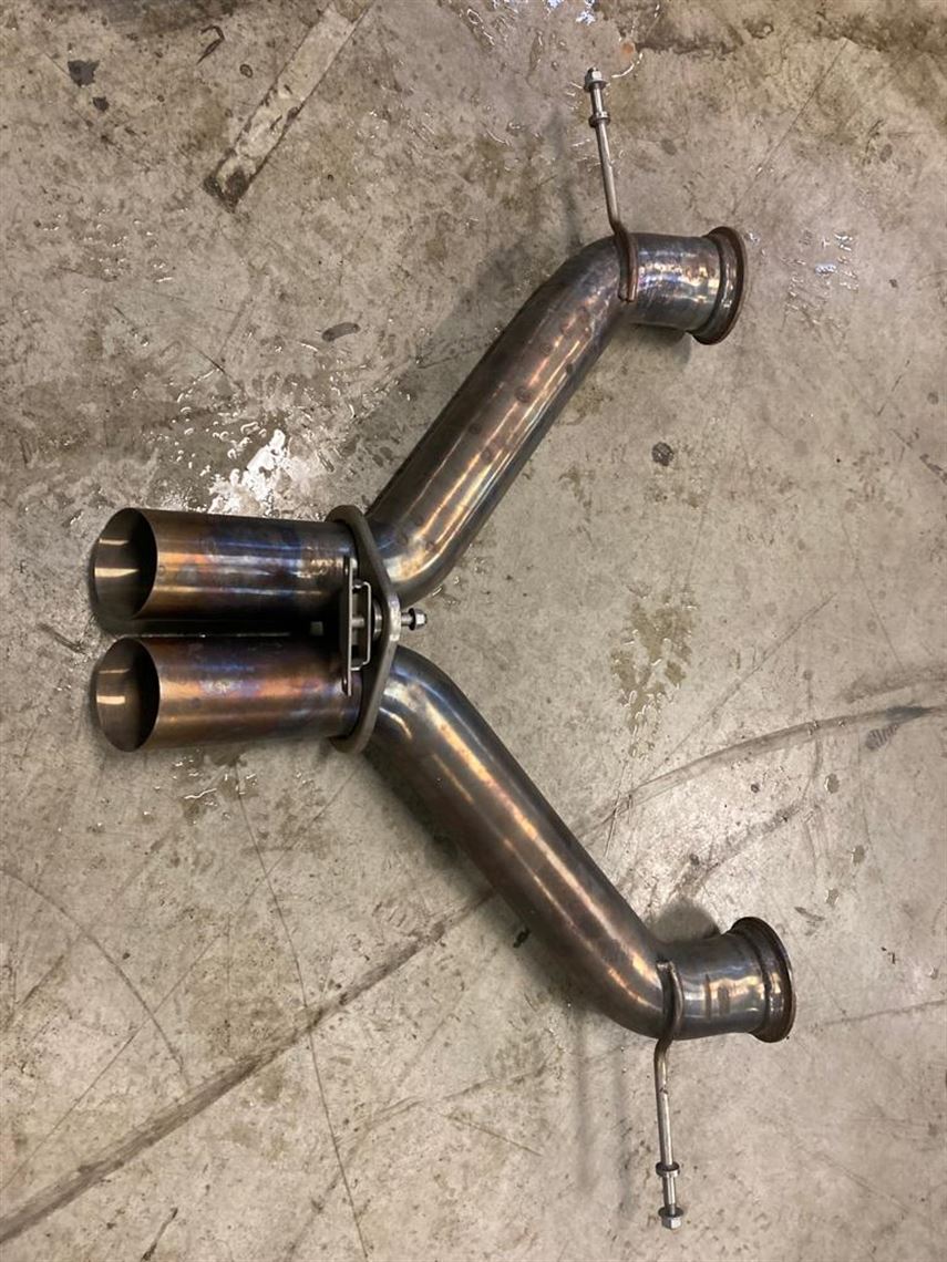 lamborghini-huracan-super-trofeo-2016-low-mil