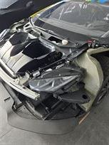 lamborghini-huracan-super-trofeo-2016-low-mil