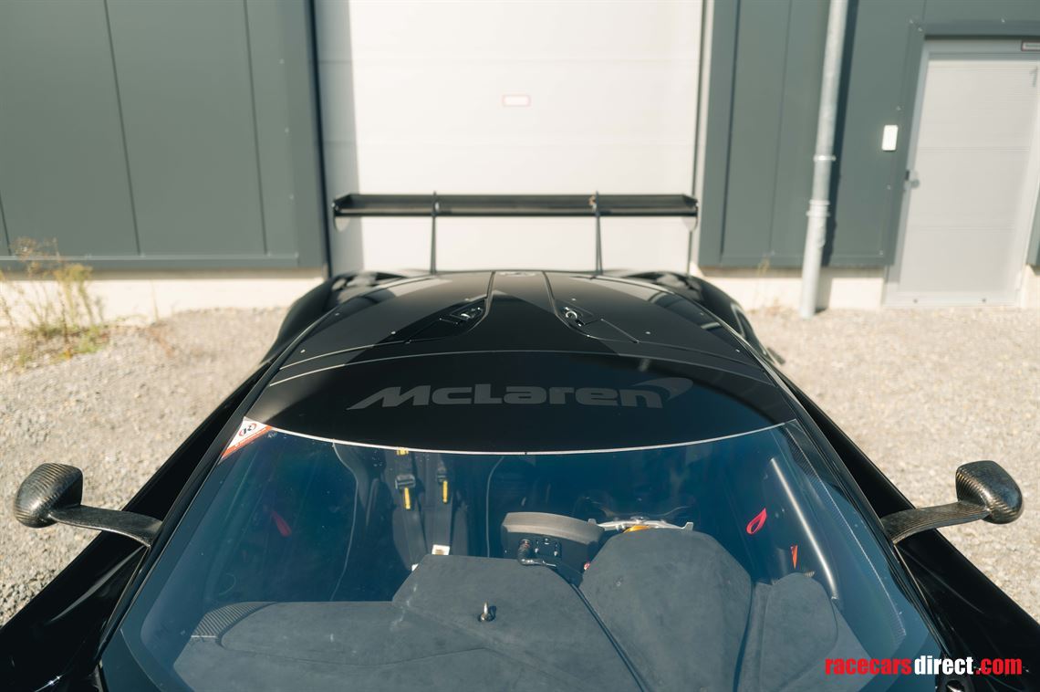 2020-mclaren-720s-gt3x---chassis-1-of-15