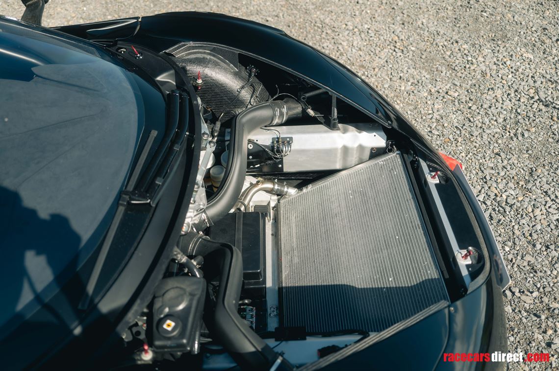 2020-mclaren-720s-gt3x---chassis-1-of-15