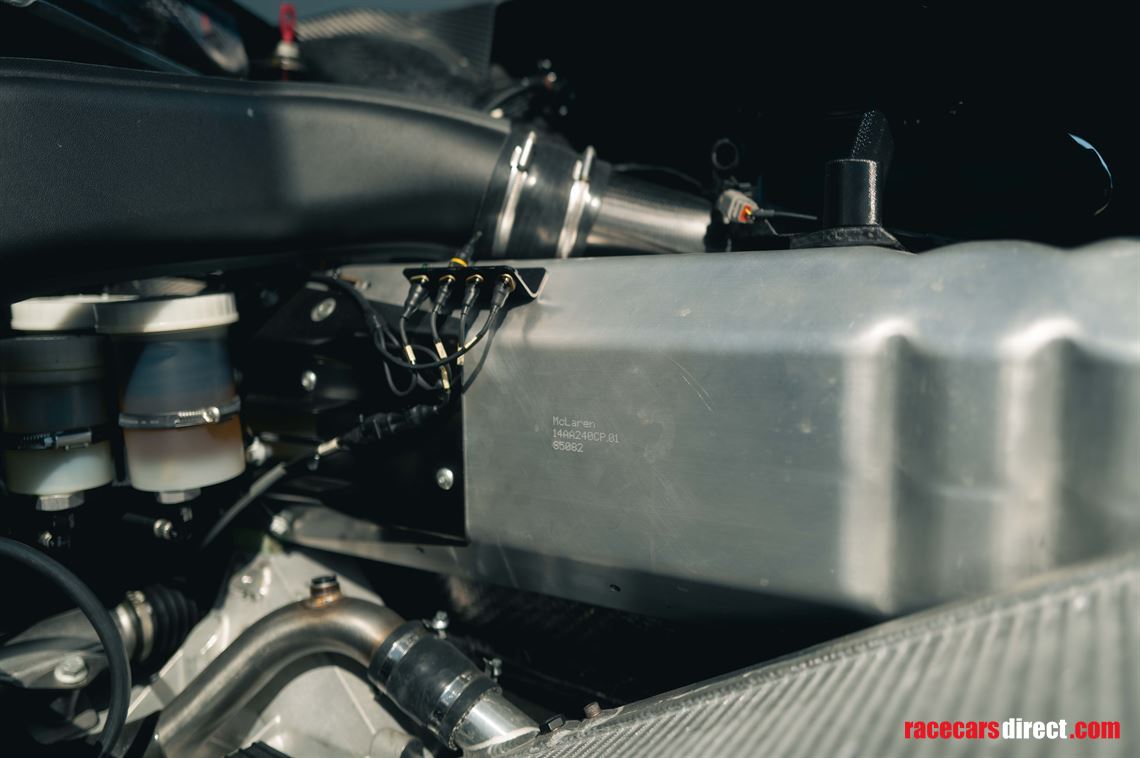 2020-mclaren-720s-gt3x---chassis-1-of-15