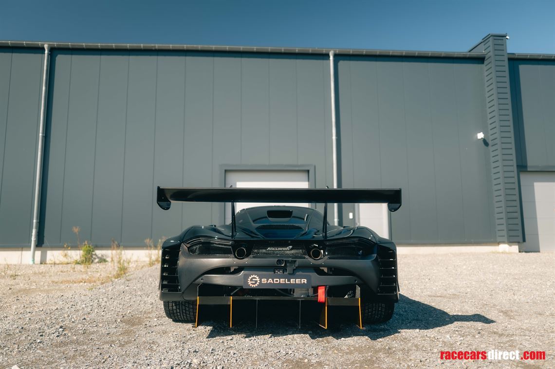 2020-mclaren-720s-gt3x---chassis-1-of-15