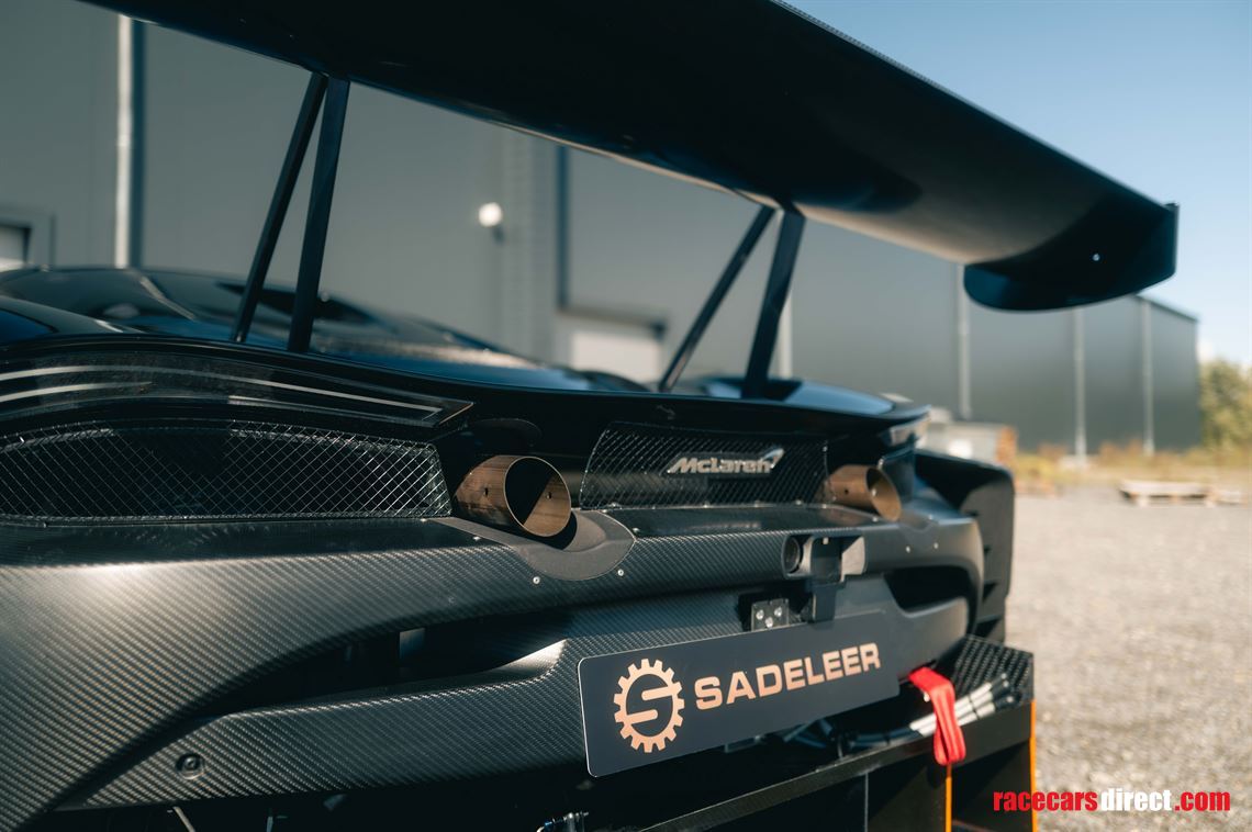 2020-mclaren-720s-gt3x---chassis-1-of-15